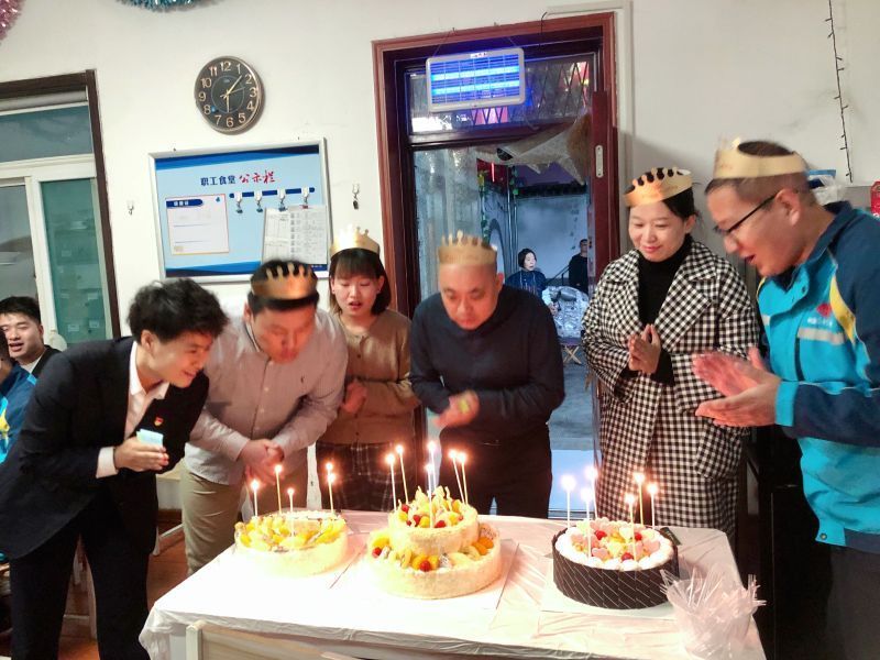 2021111116030125682 2021111116030125682